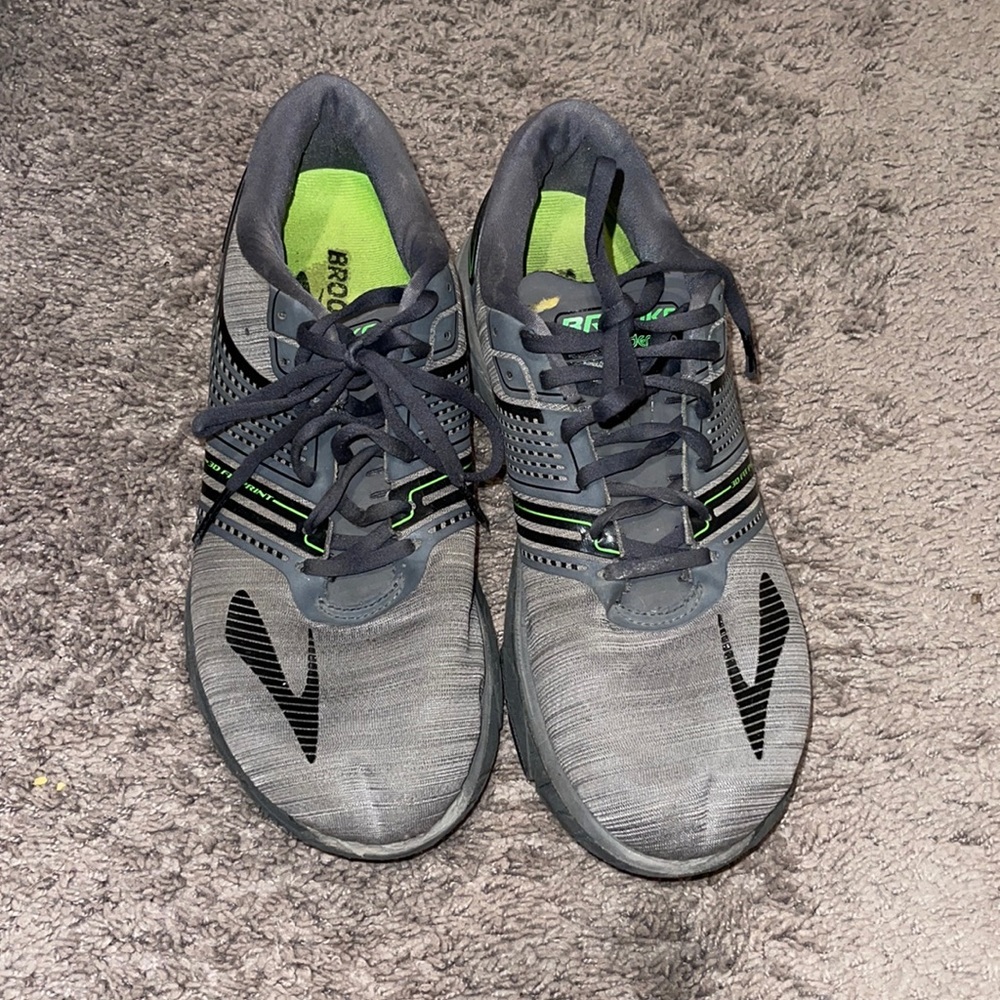 Men’s Brooks Sneakers